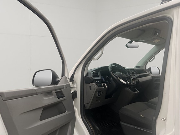 Volkswagen Transporter 18 of 30