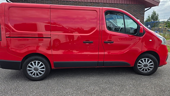 Renault Trafic 5 of 14