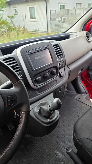Renault Trafic 13 of 14