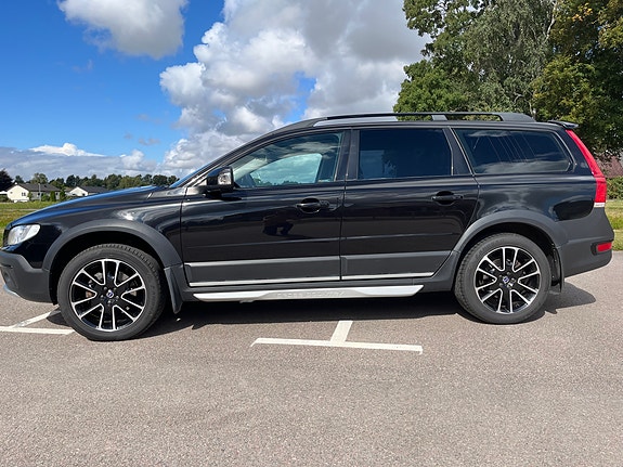 Volvo XC70 3 of 7