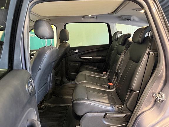 Ford S-MAX 11 of 17