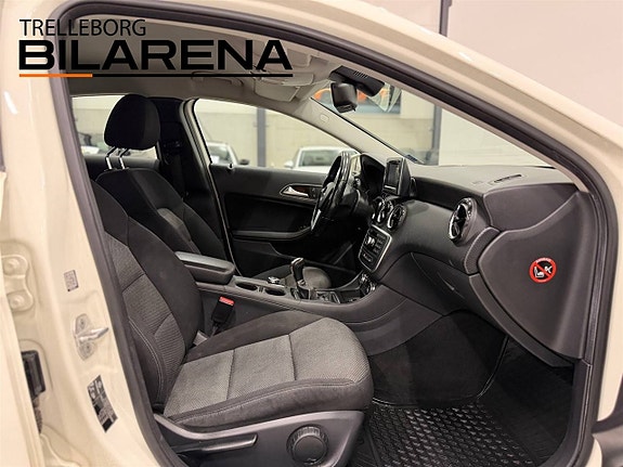 Mercedes-Benz A180 13 of 20