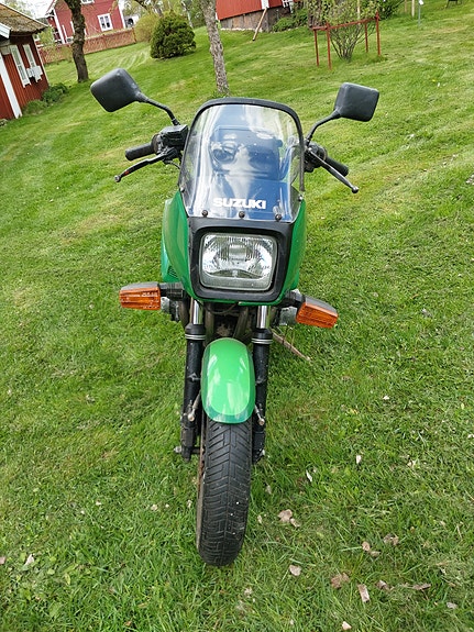 Suzuki GSX ES 2 of 4