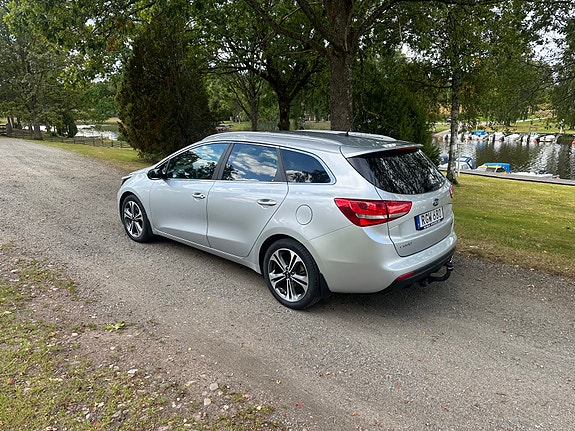 Kia Ceed 3 of 8