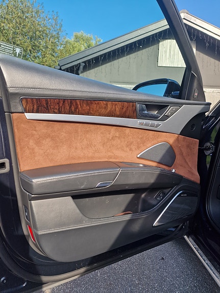 Audi A8 8 of 12