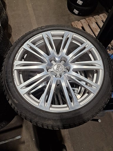 Audi A8 12 of 12
