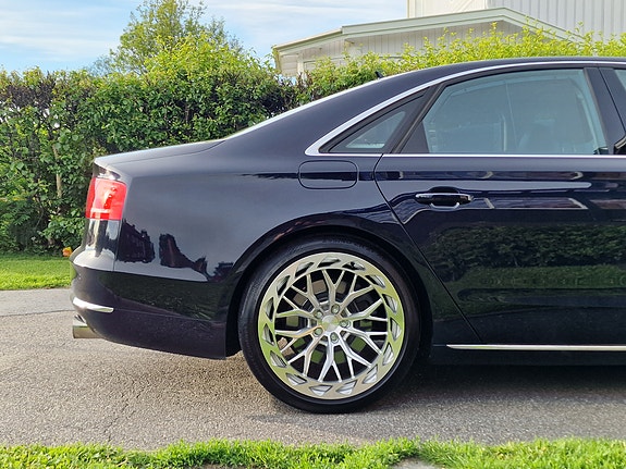Audi A8 5 of 12
