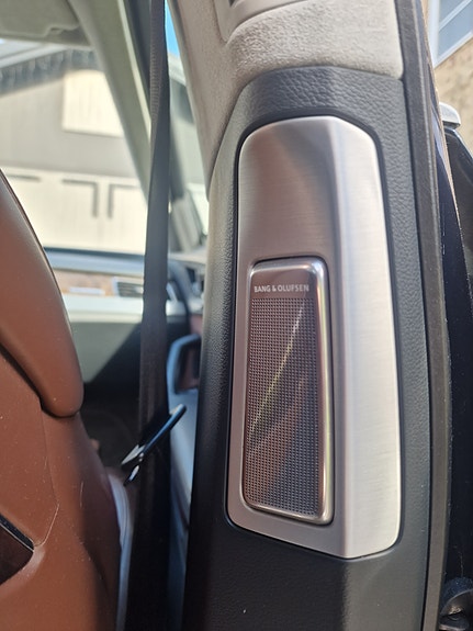Audi A8 9 of 12