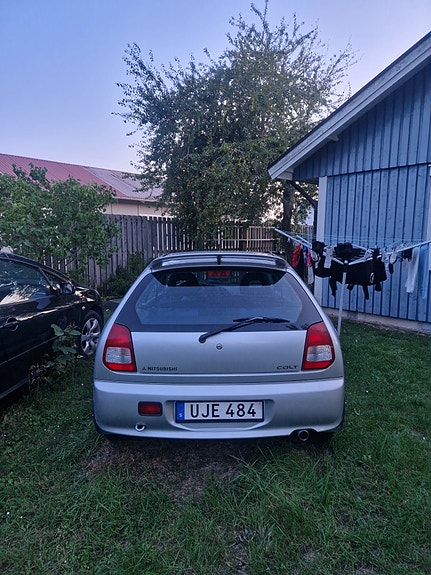 Mitsubishi Colt 2 of 6
