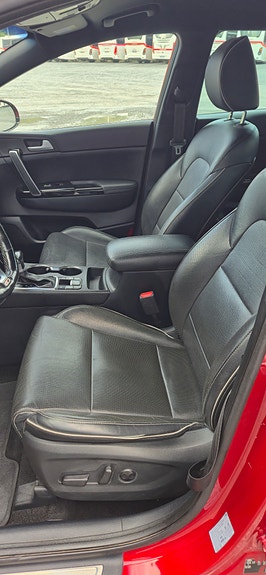 Kia Sportage 10 of 24