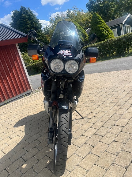 Honda XRV750 Africa Twin 3 of 5