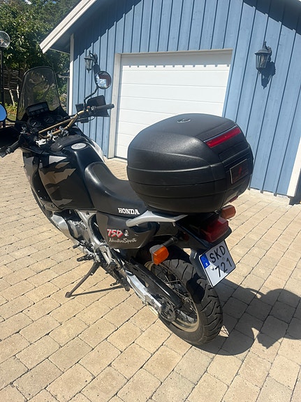 Honda XRV750 Africa Twin 5 of 5