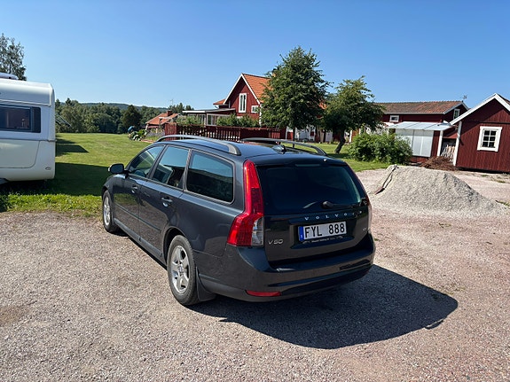 Volvo V50 2 of 7