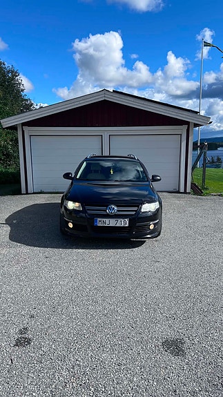 Volkswagen Passat 3 of 11