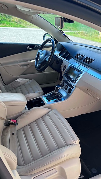 Volkswagen Passat 10 of 11