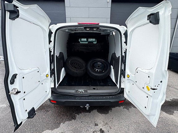Ford Transit Connect 18 of 18