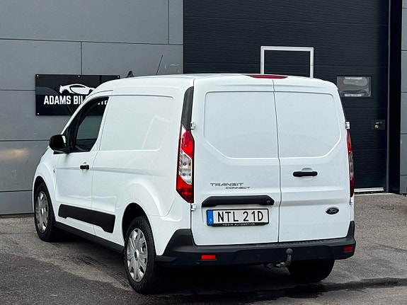 Ford Transit Connect 4 of 18