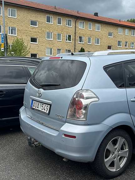 Toyota Corolla Verso 6 of 8
