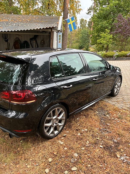 Volkswagen Golf VI 3 of 12