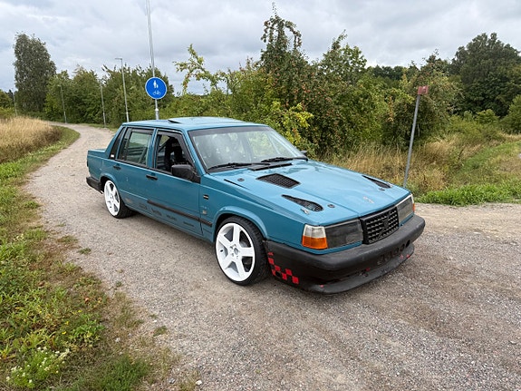 Volvo 740 2 of 11