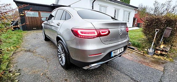 Mercedes-Benz GLC300 de 2 of 10