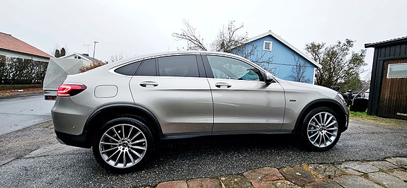 Mercedes-Benz GLC300 de 3 of 10