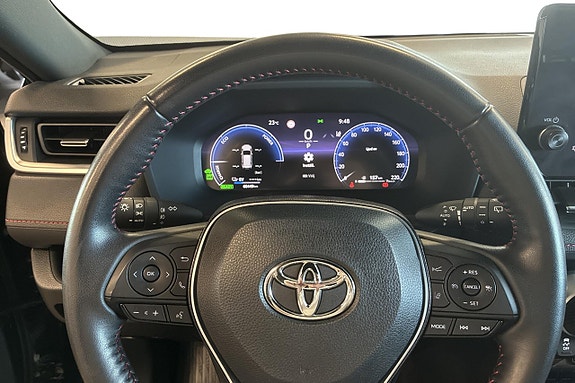 Toyota RAV4 Plug-in Hybrid 13 of 24