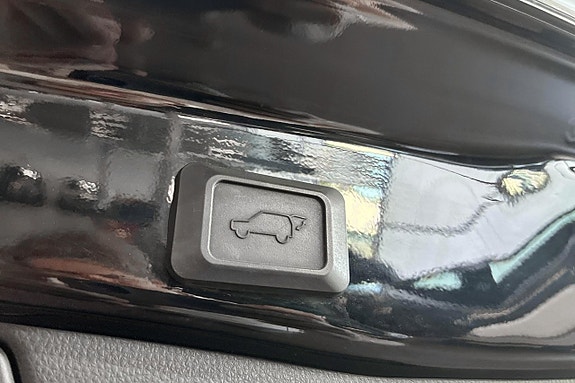 Toyota RAV4 Plug-in Hybrid 20 of 24