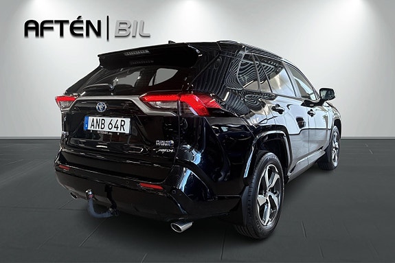 Toyota RAV4 Plug-in Hybrid 10 of 24
