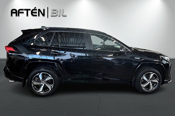 Toyota RAV4 Plug-in Hybrid 7 of 24