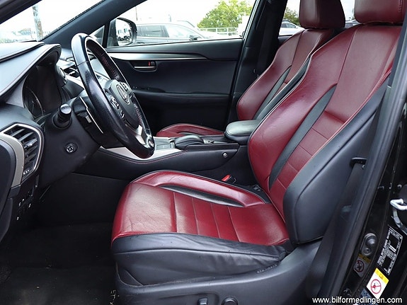Lexus NX300h 5 of 24