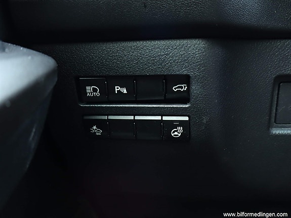 Lexus NX300h 16 of 24