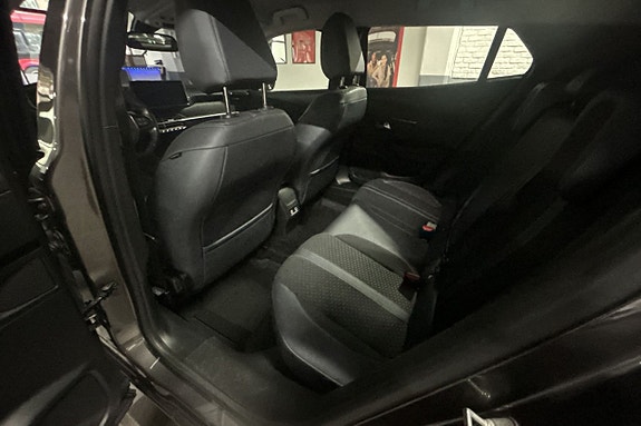 Peugeot 2008 21 of 27
