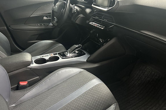 Peugeot 2008 17 of 27