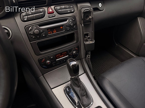 Mercedes-Benz C320 11 of 17