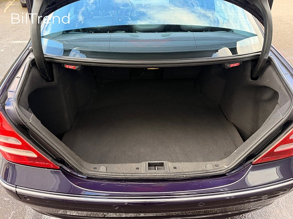 Mercedes-Benz C320 17 of 17