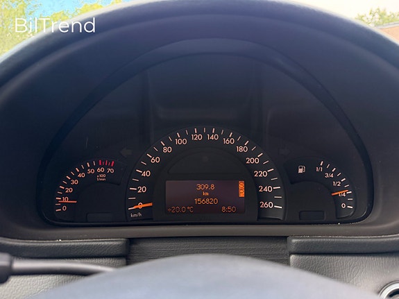 Mercedes-Benz C320 14 of 17
