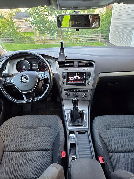 Volkswagen Golf VII 6 of 8