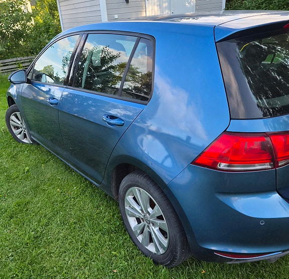 Volkswagen Golf VII 5 of 8