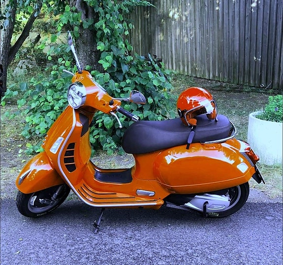 Piaggio VESPA GTS 300 4 of 4