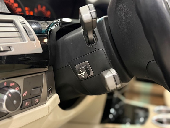 BMW 750i 26 of 30