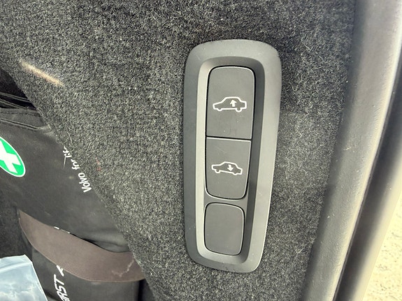 Volvo XC90 14 of 20