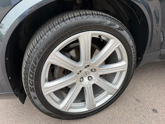 Volvo XC90 15 of 20