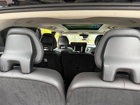 Volvo XC90 11 of 20