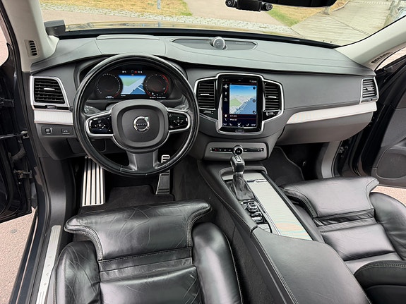 Volvo XC90 17 of 20