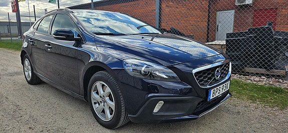 Volvo V40 Cross Country 4 of 5