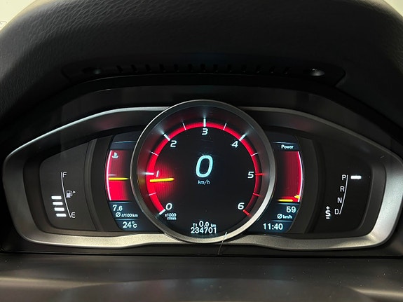 Volvo V70 17 of 25