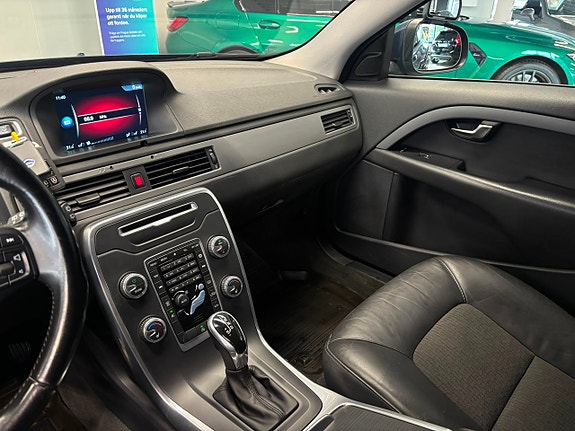 Volvo V70 18 of 25