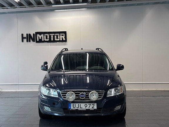 Volvo V70 3 of 25