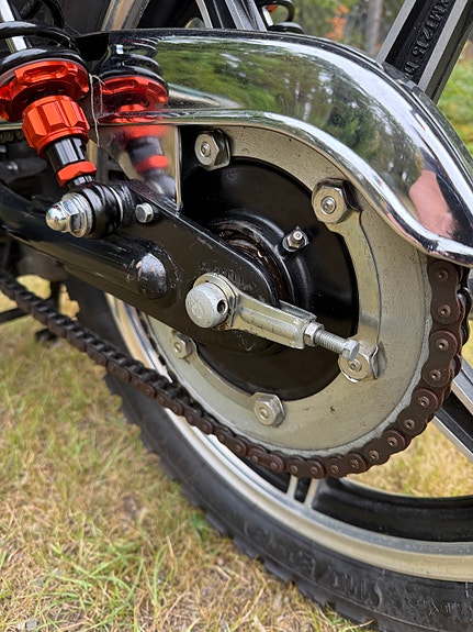 Yamaha SR400 5 of 5